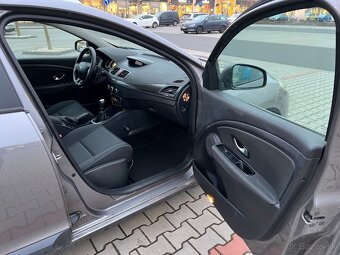 Renault Megane 1.9 DCi kombi - 11