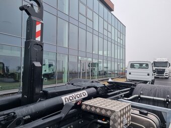 NOVÉ IVECO 120E22 + NOSIČ KONTEJNERU 8T - 11