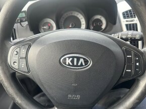 KIA Ceed - 11