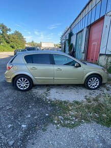 Opel astra H 1.6 77kw (nepojazdné) - 11