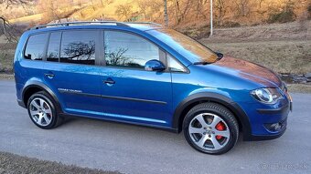 Volkswagen touran 1.9 tdi cross rok 2009 ťažné navigacia - 11