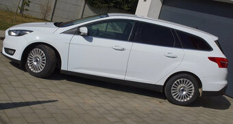 Ford FOCUS Kombi 2,0 TDCI 110kw Trend / automat - 11