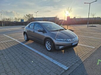 Honda Civic 1.8 VTEC Comfort A/T - 11