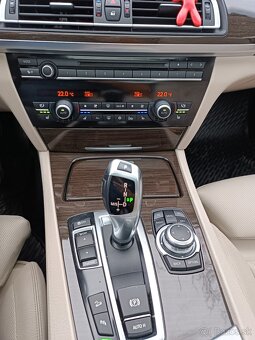 BMW 740d 4x4 Noční vidění,ACC,Nez.Topení 199t km 2011 - 11