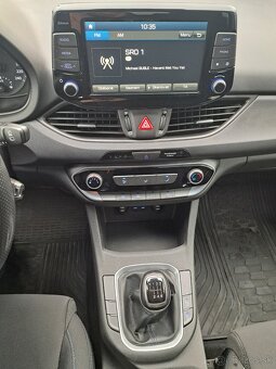 Hyundai i30 Combi 1.0T-gdi Trikolor GO - 11