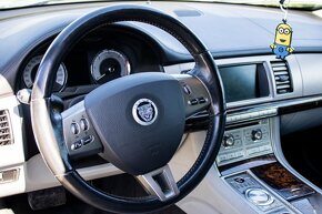 Jaguar XF 2.7D V6 Luxury - 11