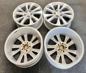 5x114,3 R18 originál alu disky Lexus - senzory - ET 35 - 11