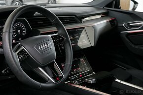 Audi e-tron S-line Quattro 55 300kW B&O Matrix Tažné 2022 - 11