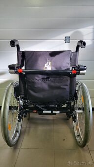 invalidny vozík 44cm s elektrickou vertikalizaciou - 11