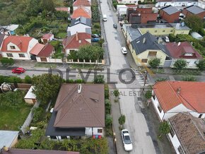 Na predaj 5-izbový rodinný dom v centre mesta Pezinok - 11