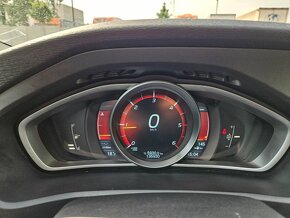 Volvo V40 D2 Momentum - 11