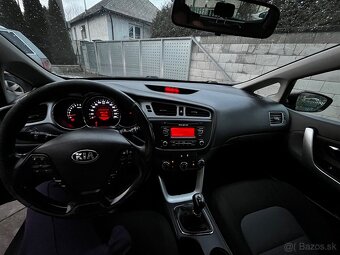 KIA CEED 2012 1.4 benzín - 11