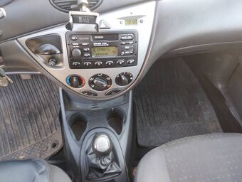 Ford Focus 1.8 TDCi Comfort - 11