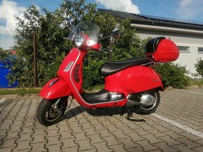 Piaggio Vespa GTS Super 125 - 11