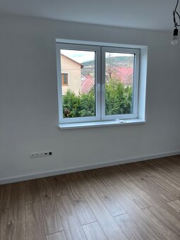 Ponúkame na prenájom dvojizbový byt/kanc. 50m2 v Starej Byst - 11