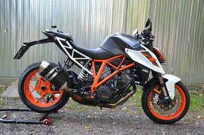 KTM 1290 SUPER DUKE R - 11