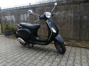 Piaggio Vespa LX 125 rok 2007 - 11