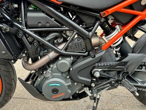 2017 KTM DUKE 250 ABS prodej na ND, naj. 7 km - 11