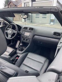 Volkswagen Golf 6 Cabrio 2.0 TDI - 11