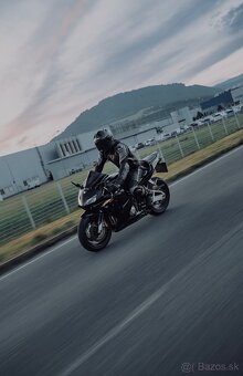 Honda CBR600RR v TP 25kw - 11