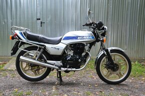 Honda CB 400N - 11