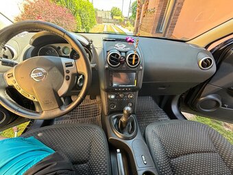 Nissan Qashqai - 11