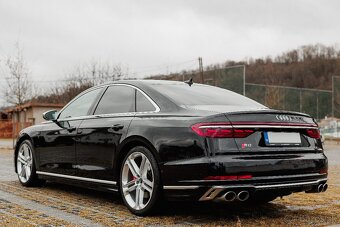 AUDI S8 4.0 Quattro - 11