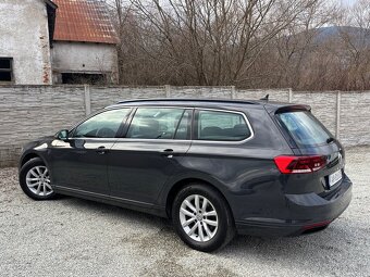 Volkswagen Passat Variant 2.0 TDI EVO Elegance DSG - 11