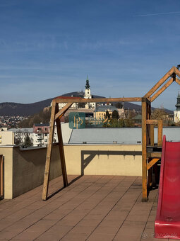 Prenájom 2,5 izbový byt, balkón, terasa, parkovanie za bráno - 11