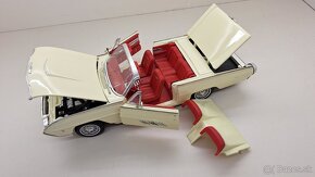 1:18 FORD THUNDERBIRD 63 - 11