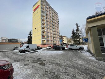 Na predaj: 2 izbový byt v obľúbenej lokalite s pekným výhľad - 11