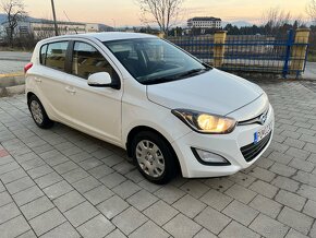 Hyundai i20 1.2i 16V LPG - 11