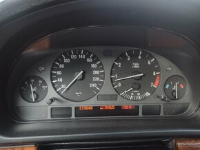 BMW 523i e39 len 119786km, manual, origo stav - 11