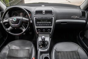 Škoda Octavia 1.6 Ambiente - 11