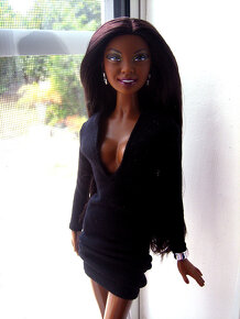 Barbie Basics a Bob Mackie zberatelska babika Barbie - 11