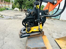 Pásové rypadlo DOOSAN DX 140 LCR-5, špičkový stav, rototilt - 11