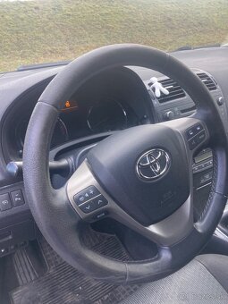 Toyota Avensis - 11