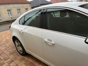 Predám Opel Insignia 2,0 CDTI  Hatchback diesiel - 11