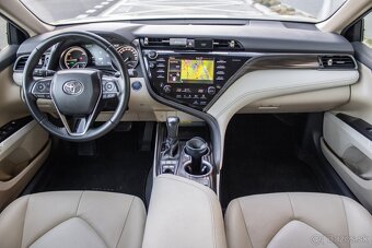 Toyota Camry 2.5 Hybrid 160 kW EXECUTIVE - 11