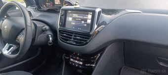 Peugeot 208 Allure - 11