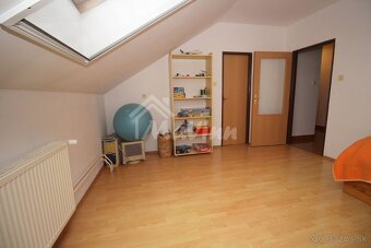 PREDAJ 6 izb DOM NEMŠOVÁ s pozemkom 329 m² - 11