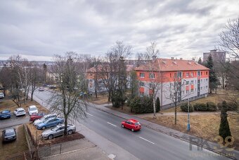 Zrekonštruovaný 3-izbový byt neďaleko centra mesta Poprad - 11