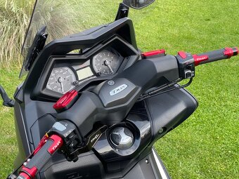 YAMAHA T-Max 530 BLACK EDITION ABS-PC-LED-MIVV-K&N-TC - 11