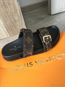 Louis Vuitton - dámske šľapky 39,37 - 11