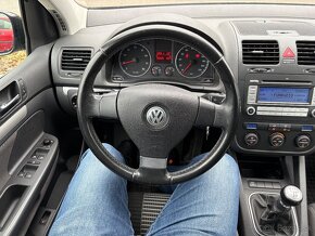 Vw golf 5 benzín 2009 - 11