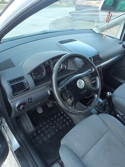 Volkswagen Sharan 4x4 7miestne - 11