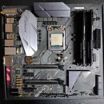 I5 procesor , základná doska rog strix hyper x ram/ memoria - 11