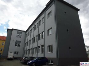 MASARYKOVA: 23,3 m2 - priestory S UMÝVADLOM NA SLUŽBY - PRÍZ - 11