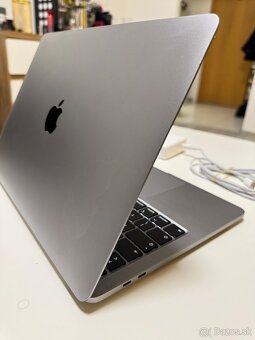 Predám vymením Macbook Pro 2020 Four Thunderbolt 500GB I5 - 11