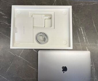 MacBook Pro 13 2022 v záruke - 11